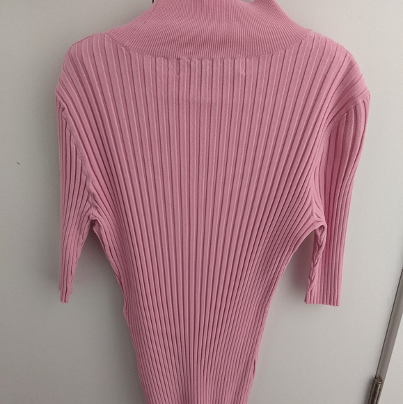 Diane Von Furstenburg pink t-shirt blouse - Picture 4 of 10